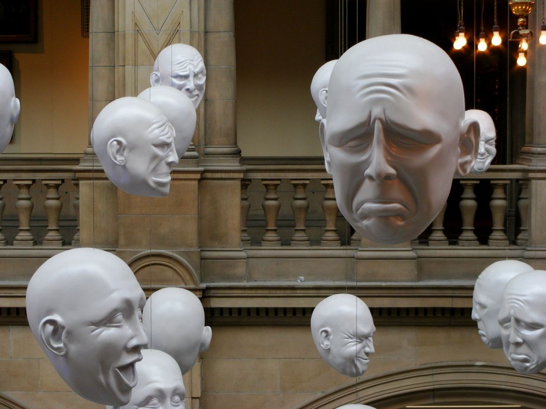 Heads. Image by Stewart Cutler. Flickr/ Creative Commons. Attribution-NonCommercial 2.0 Generic (CC BY-NC 2.0). https://www.flickr.com/photos/swryv/2675209258/in/photolist-55p9vy-JQz733