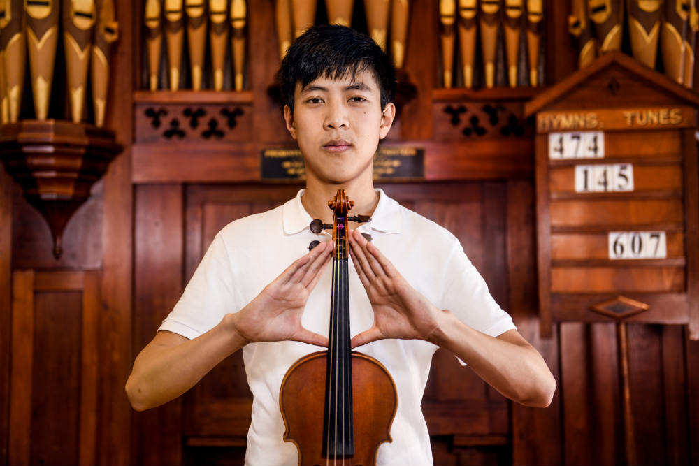 Violinist Willard Zhong. Image by Giulia McGauran.