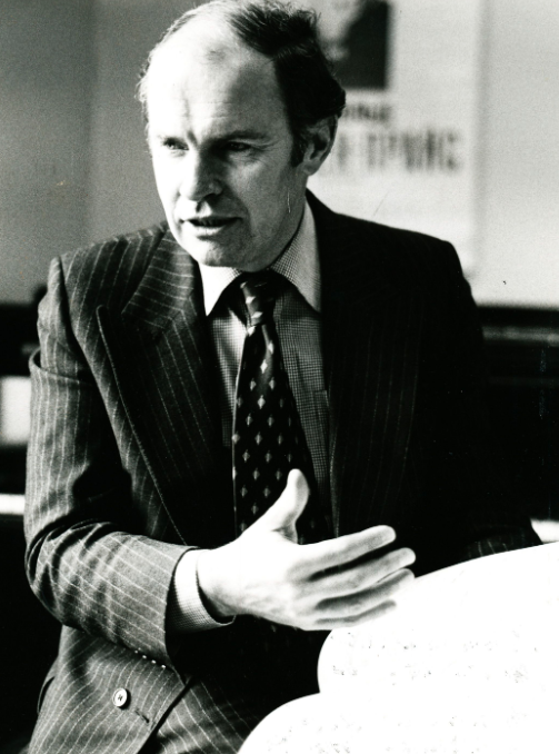 Ronald Farren-Price teaching at the Conservatorium in the 1980s. image supplied. 